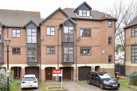 3 bedroom townhouse for sale, Esplanade, Esplanade, Rochester, Kent