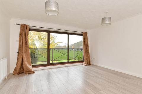 3 bedroom townhouse for sale, Esplanade, Esplanade, Rochester, Kent