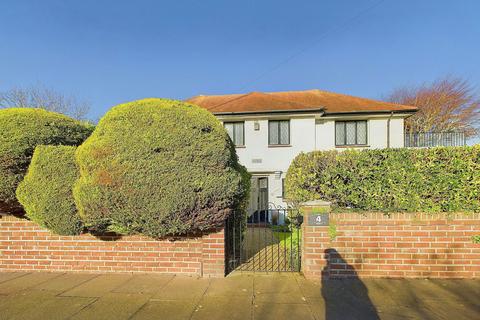 3 bedroom detached house for sale, Hailsham Road, West Worthing, BN11