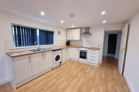 2 bedroom maisonette to rent, Woodbridge Road, Ipswich, IP4