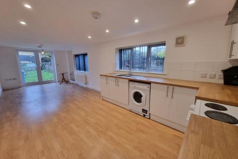 2 bedroom maisonette to rent, Woodbridge Road, Ipswich, IP4