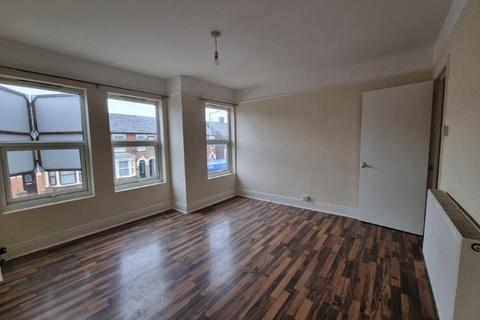 2 bedroom maisonette to rent, Woodbridge Road, Ipswich, IP4