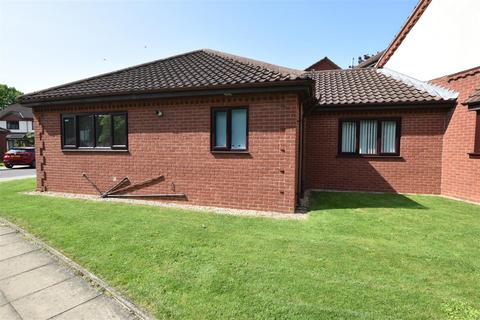 2 bedroom retirement property for sale, Lilac Court, Scartho DN33