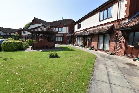 2 bedroom retirement property for sale, Lilac Court, Scartho DN33