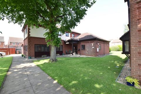 2 bedroom retirement property for sale, Lilac Court, Scartho DN33