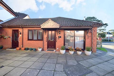 2 bedroom retirement property for sale, Lilac Court, Scartho DN33