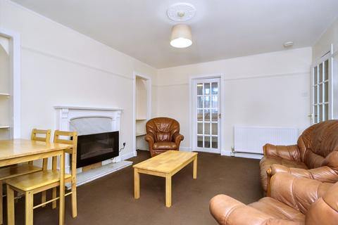 3 bedroom ground floor flat for sale, 12/1 West Pilton Green, Edinburgh, EH4 4HT