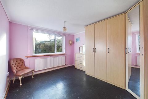 9 Fern Lawn, Abbeydale, Gloucester, GL4 5XS