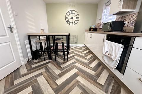 3 Lytton Drive, Sheffield, S5 8AZ