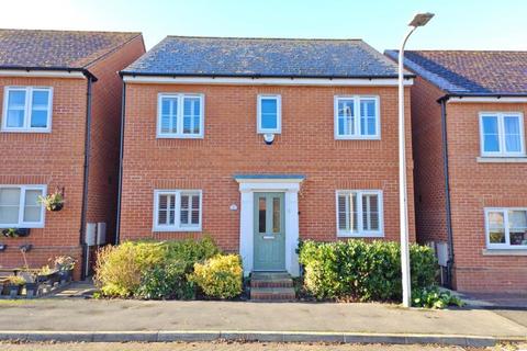 4 bedroom detached house for sale, Sika Gardens, Three Mile Cross, Reading, RG7 1WF