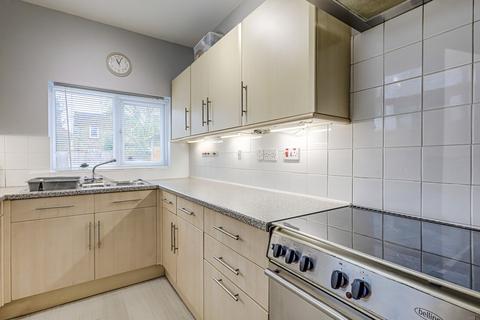 3 bedroom semi-detached house for sale, Westcliff Park Drive, Westcliff-on-Sea, SS0