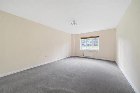 2 bedroom flat for sale, Bournemead, Bushey WD23