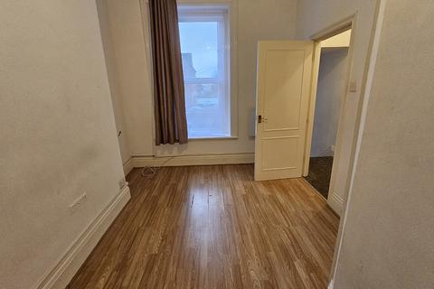 1 bedroom flat to rent, Queens Road, Bournemouth BH2