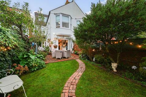 4 bedroom semi-detached house for sale, Worcester Villas, Hove, BN3 5TA