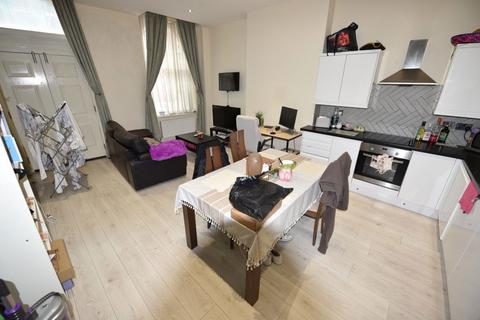1 bedroom flat to rent, Aire Street