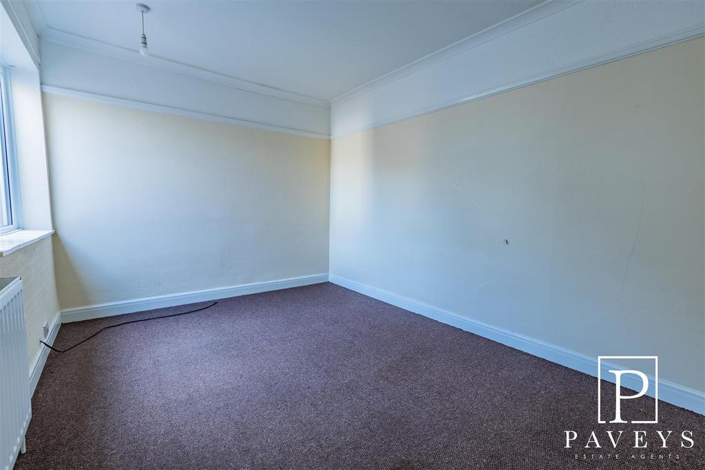First floor flats x 2