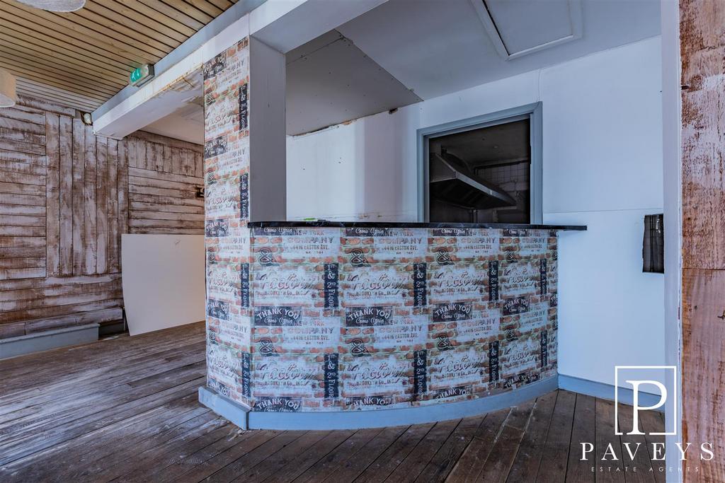Restaurant/shop