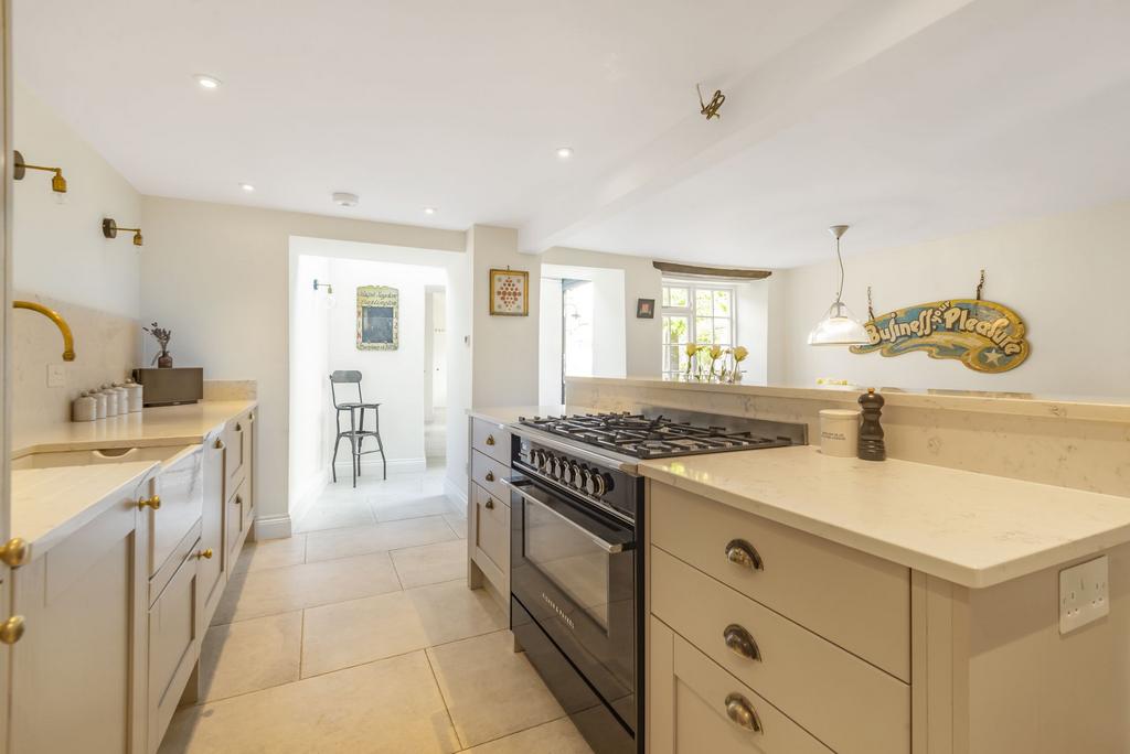 Kitchen / Dining room