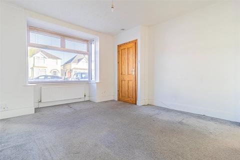 2 bedroom semi-detached house to rent, Copse Avenue, Swindon SN1