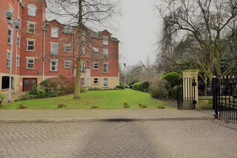 2 bedroom flat to rent, Gardenhurst