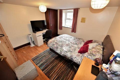 1 bedroom flat to rent, 81A Harold Grove