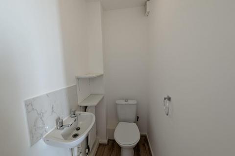 2 bedroom house to rent, Bottrill Street, Nuneaton CV11