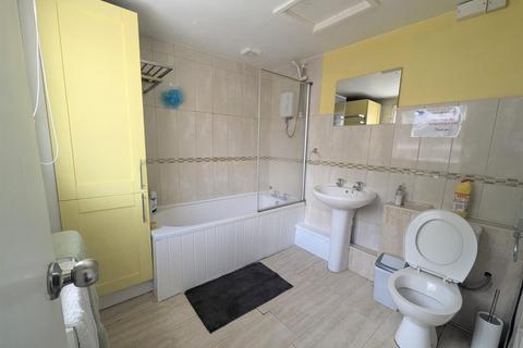 1 bedroom property to rent, Shelton Old Road, Stoke-On-Trent