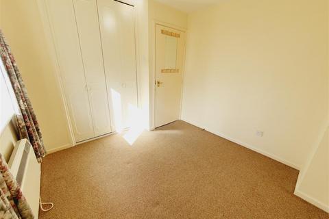 2 bedroom flat to rent, Haweswater Road, Northants NN16