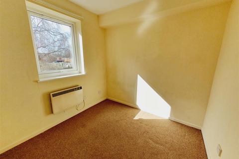 2 bedroom flat to rent, Haweswater Road, Northants NN16