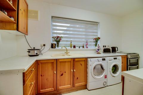 3 bedroom semi-detached house for sale, King Edward Avenue, Horsforth, Leeds, West Yorkshire, LS18