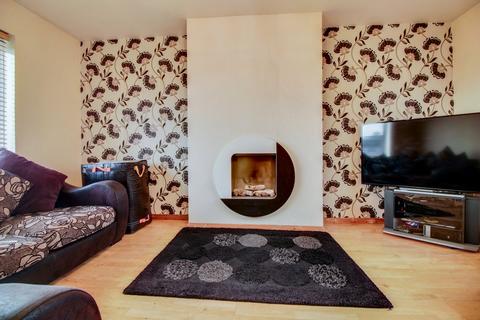 3 bedroom semi-detached house for sale, King Edward Avenue, Horsforth, Leeds, West Yorkshire, LS18