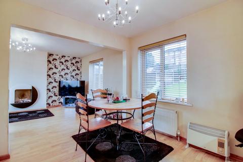 3 bedroom semi-detached house for sale, King Edward Avenue, Horsforth, Leeds, West Yorkshire, LS18