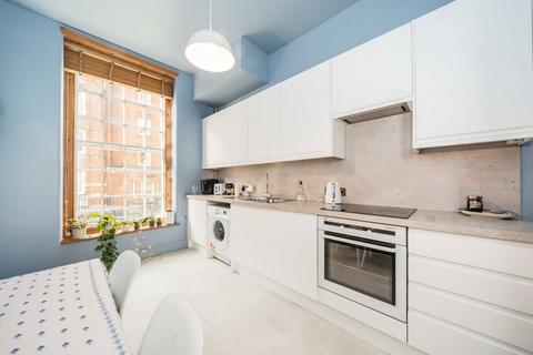 Studio to rent, Hunter Street, London WC1N