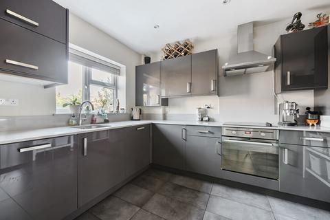 4 bedroom maisonette for sale, Leicester Road, Barnet, EN5