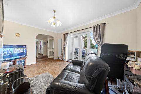 3 bedroom detached house for sale, Pontefract Road, Pontefract WF7