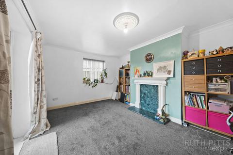 161a Pontefract Road, Featherstone, Pontefract, WF7 5AA