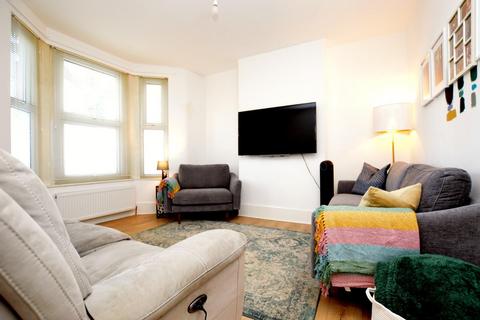 4 bedroom end of terrace house for sale, Coleridge Avenue, London