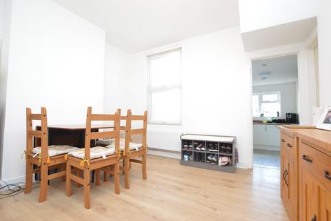 4 bedroom end of terrace house for sale, Coleridge Avenue, London