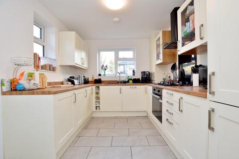 4 bedroom end of terrace house for sale, Coleridge Avenue, London