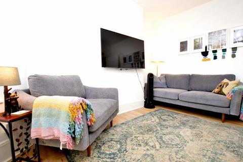 4 bedroom end of terrace house for sale, Coleridge Avenue, London