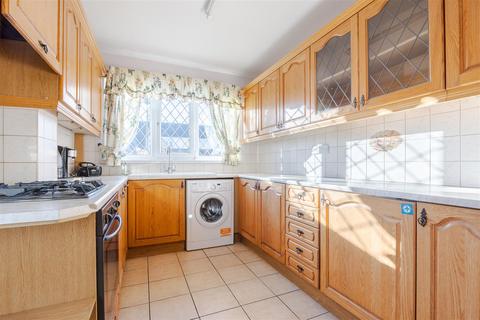 2 bedroom semi-detached house for sale, Rochdale Road, Scunthorpe