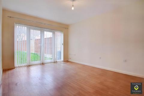 4 bedroom detached house to rent, Uxbridge Lane, Kingsway