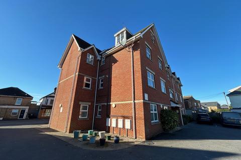 2 bedroom flat to rent, Seabourne Road, Bournemouth BH5