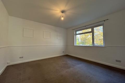 2 bedroom flat to rent, Sunnyside Road, Poole BH12