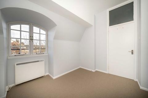 2 bedroom flat to rent, Lyons Place, London NW8