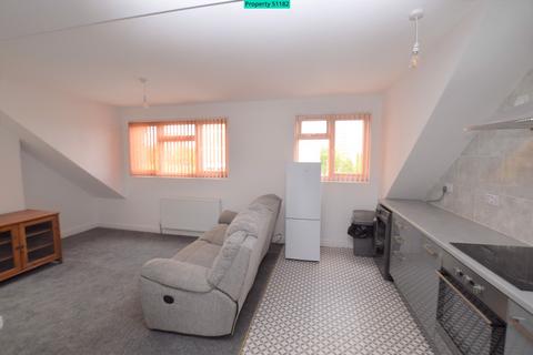 3 bedroom flat to rent, Town Street, Armley, Leeds, LS12