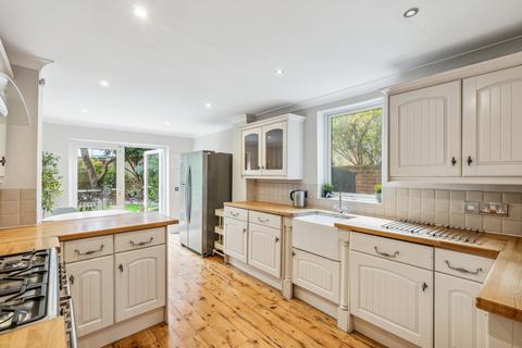 5 bedroom semi-detached house for sale, Sistova Road, SW12