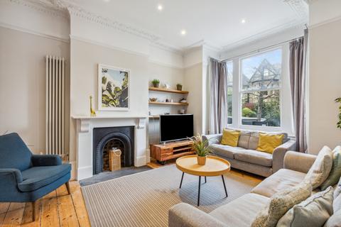 5 bedroom semi-detached house for sale, Sistova Road, SW12