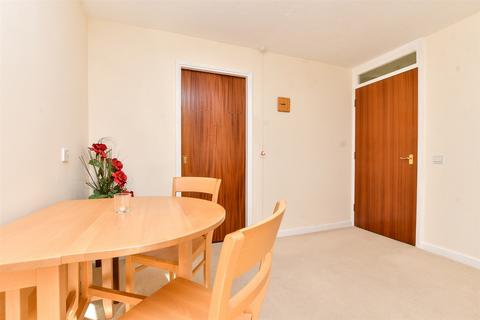 1 bedroom ground floor flat for sale, Belmont Road, Leatherhead, Surrey