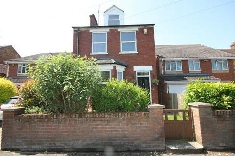 4 bedroom detached house to rent, Toddington Road, Luton, LU4